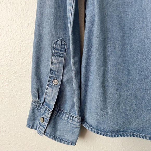 Abercrombie & Fitch Super Soft Lace Up Denim Shirt - Picture 8 of 10